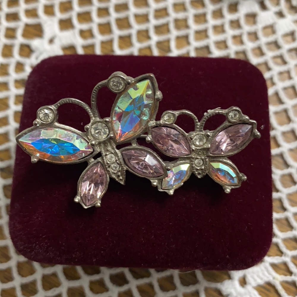 Double Butterfly Pin - Picture 1 of 3